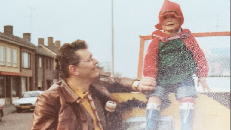 Marieke as a little girl with her father. (photo: private archive)