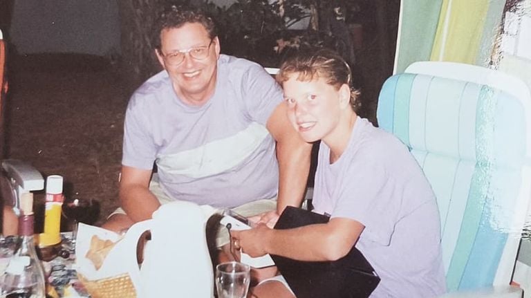 Marieke and her father on vacation. (photo: private archive)