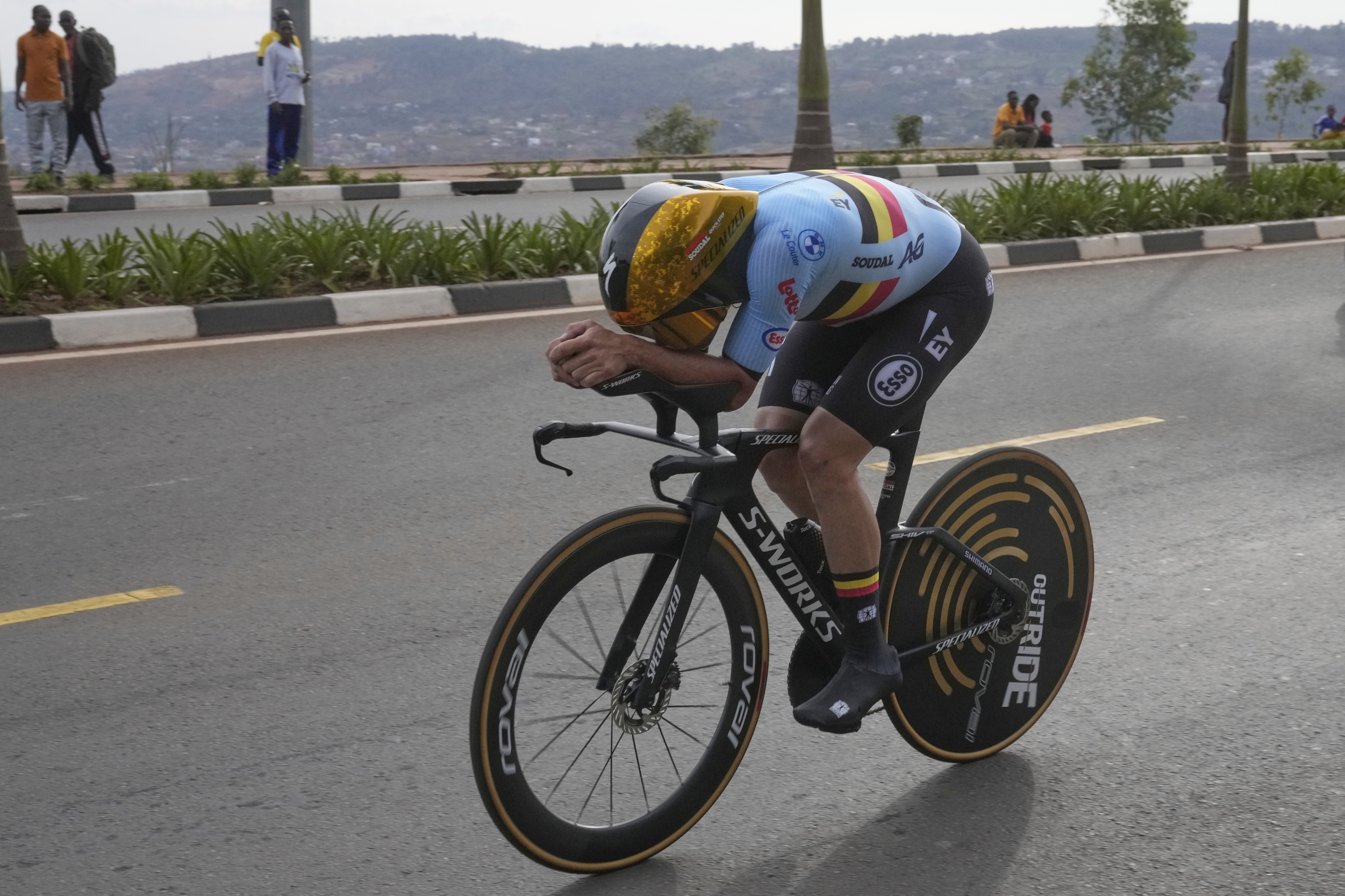 Belgium's Remco EvenePoel competes, During the Men's Elite Individual Time Trial Event, at the Road Cycling World Championships in Kigali, Rwanda, Sunday, Sept. 21, 2025. (AP Photo/Jerome Delay)