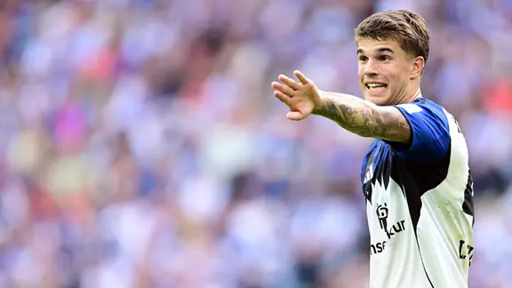 Defender Luka Vuskovic from Hamburger SV 