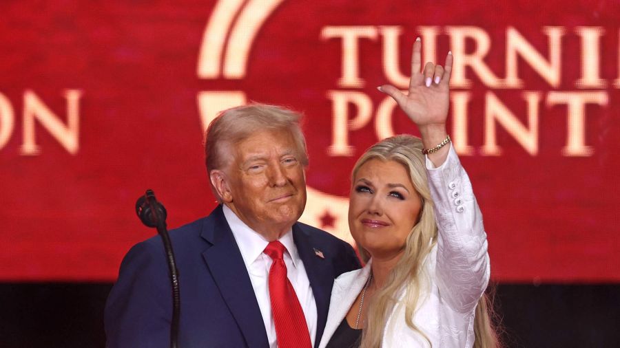 PHOTALERIA The president of the United States, Donald Trump, and Erika Kirk, widow of Charlie Kirk, gesture during the public commemorative service in honor of the right -wing activist Charlie Kirk