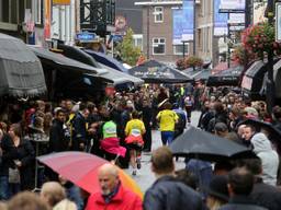 https://api.omroepbrabant.nl/img/f/$width$/$height$/0.45/0.46/bWVkaWEvcHJvZC8xNDY5NDg2LmpwZz9zdj0yMDE5LTA3LTA3JnN0PTIwMjAtMDEtMDFUMDAlM 0EwMCUzQTAwWiZzZT0yMDQwLTAxLTAxVDAwJTNBMDAlM0EwMFomc3I9YiZzcD1yJnNpZz1xYU5pUG9HZFlTWVZhUFNqJTJCUW1xazUzUVJQV3hnRlRVZHAwNlBUOW9YenMlM0Q=