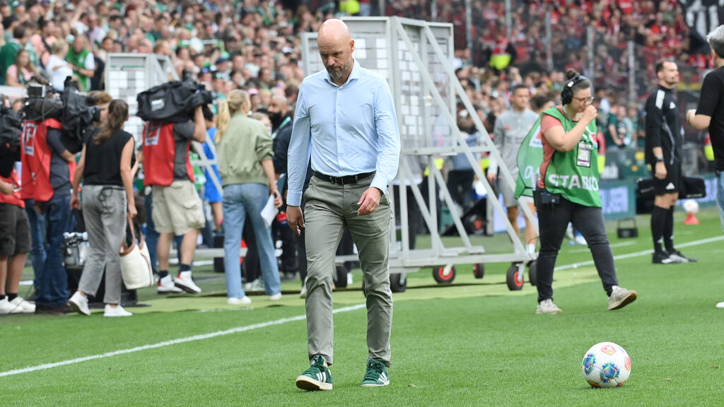 Erik Ten Hag sneaks off the pitch after the 3: 3 in Bremen