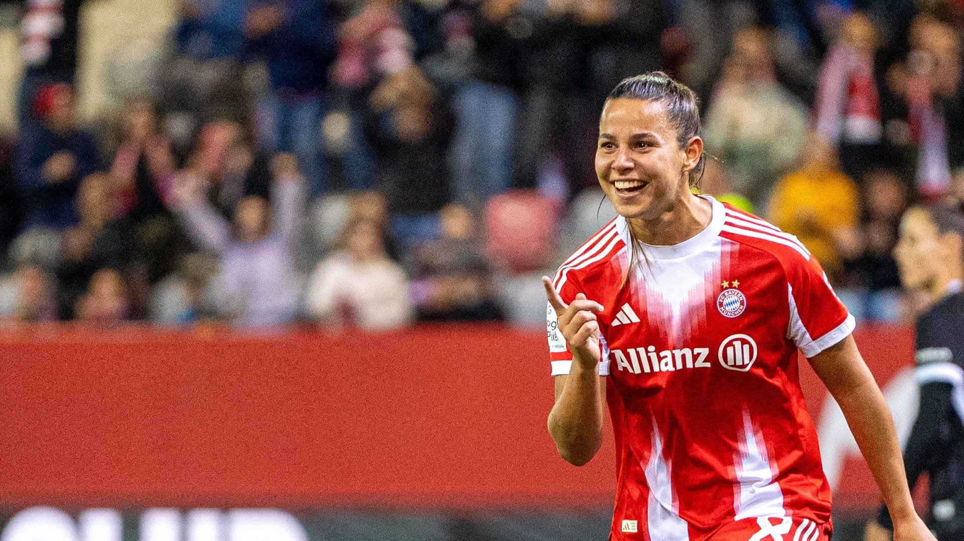 Lena Oberdorf cheers: she was able to meet FC Bayern.