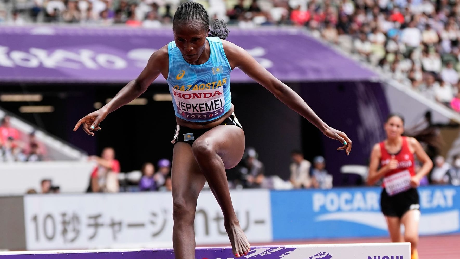 Daisy Jepkemei: The athlete has only one shoe left.