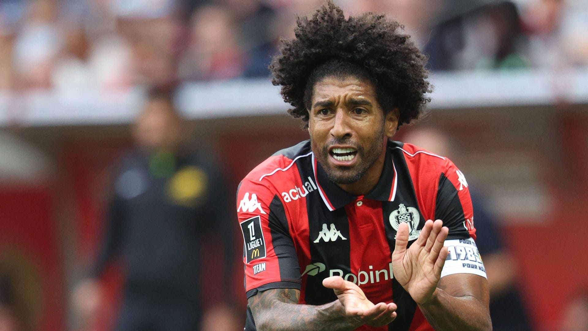 Dante: From 2012 to 2015 he was on the pitch for FC Bayern. Dante: From 2012 to 2015 he was on the pitch for FC Bayern.