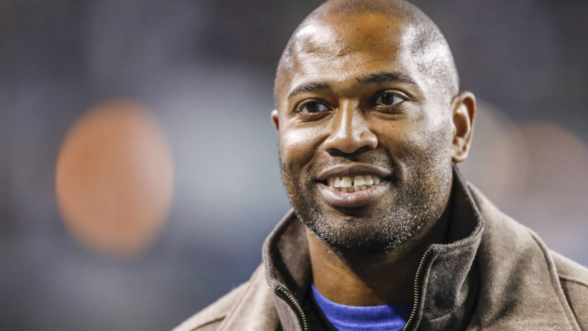 Shaun Alexander: He used to play for the Seattle Seahawks and Washington Redskins.