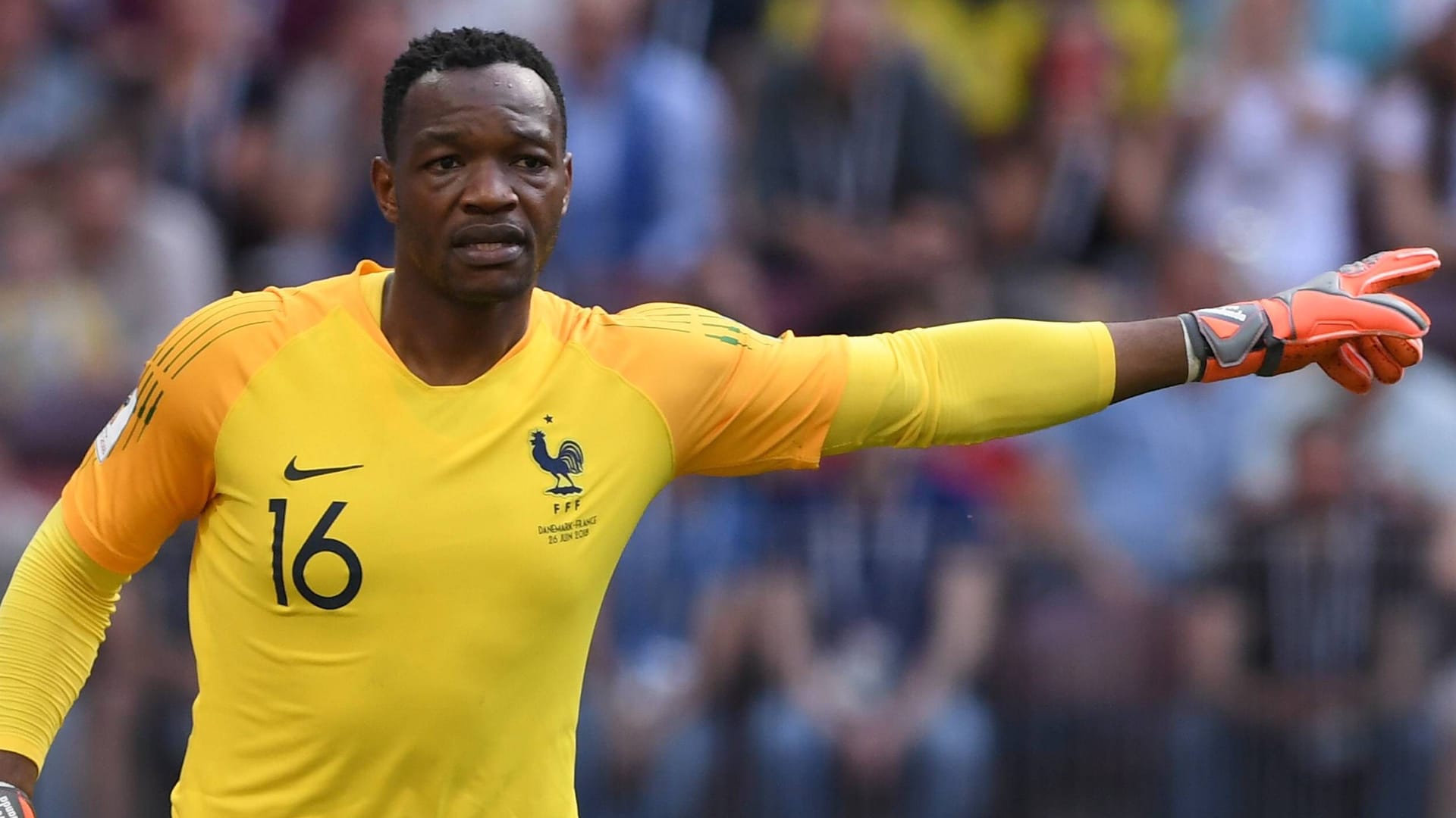 Steve Mandanda: He played for 14 years for Olympique Marseille.