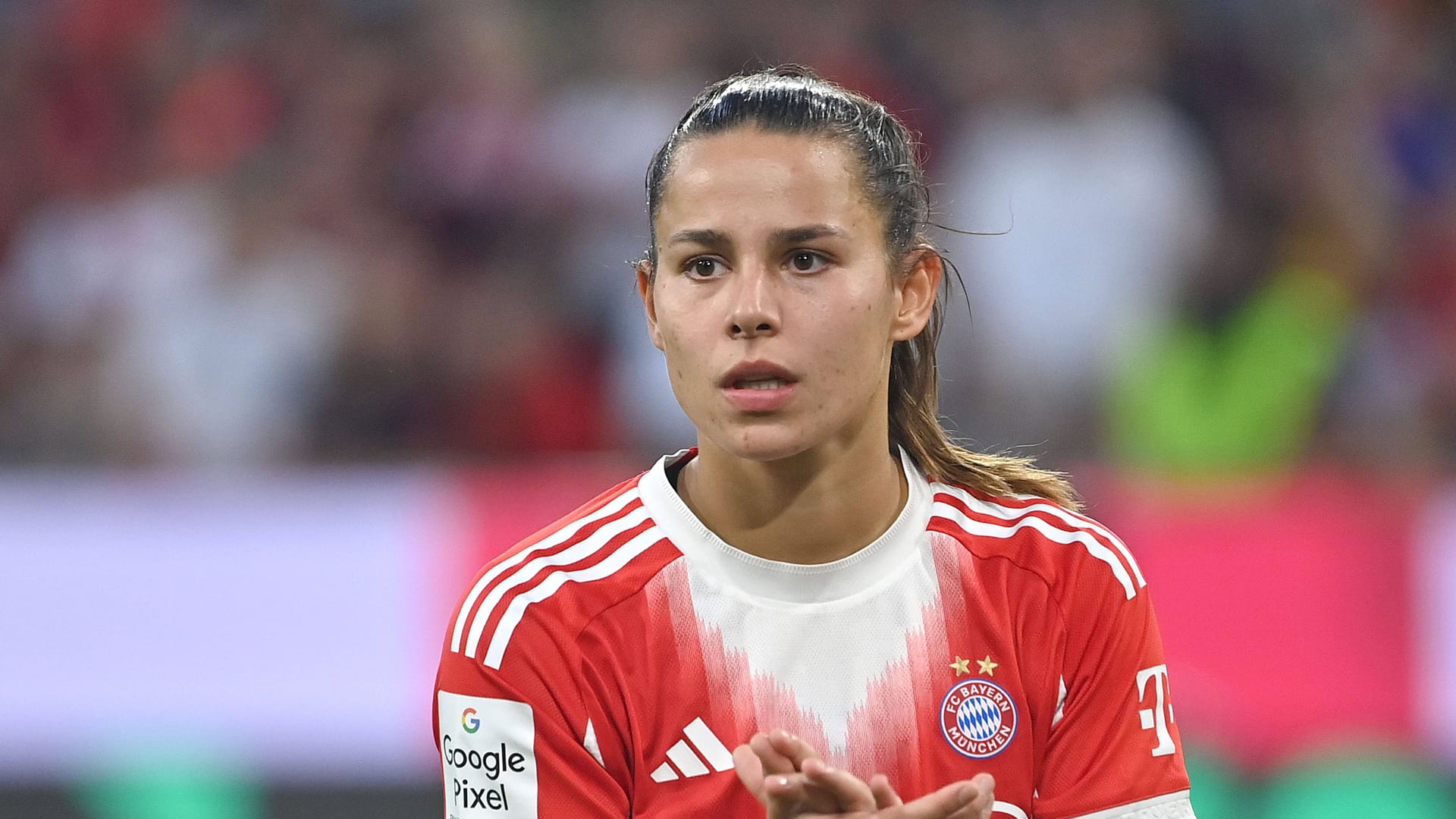 Lena Oberdorf: Hard opponents come up to her and FC Bayern.