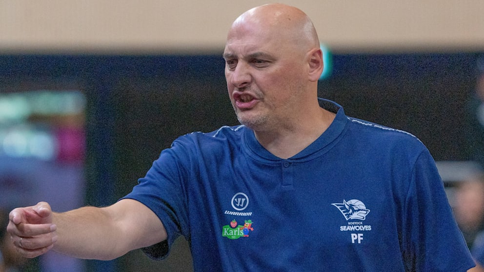 Auch ein Heißsporn: Rostocks Coach Przemysław Frasunkiewicz