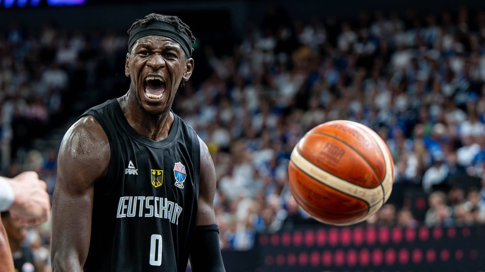 Isaac Bonga: His team is in the knockout round.
