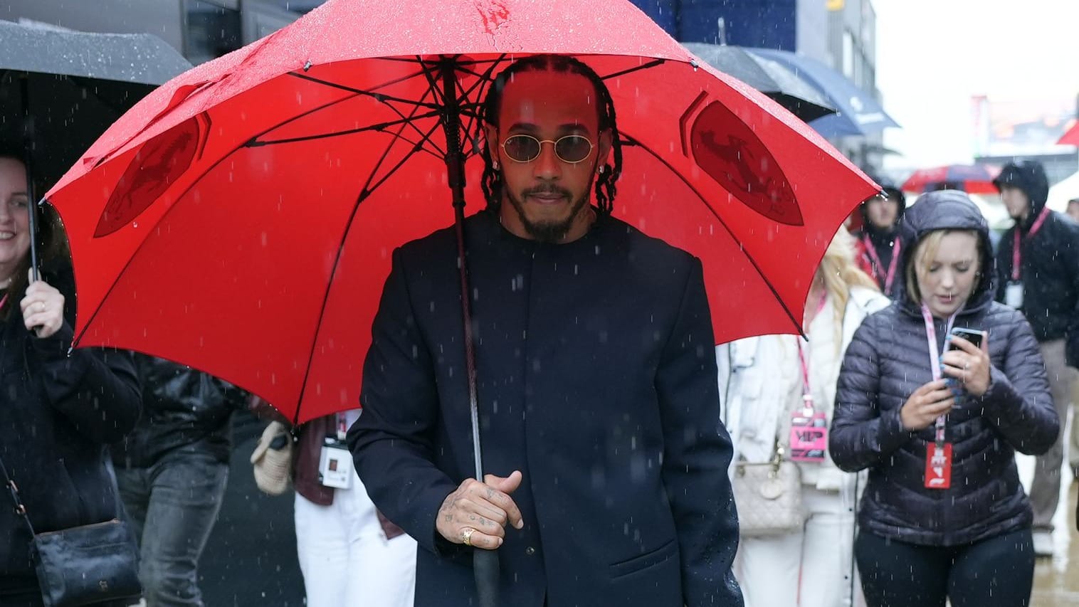 Lewis Hamilton with roscoe