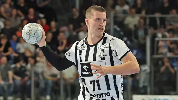 Kiels Elias Ellefsen a Skipagotu