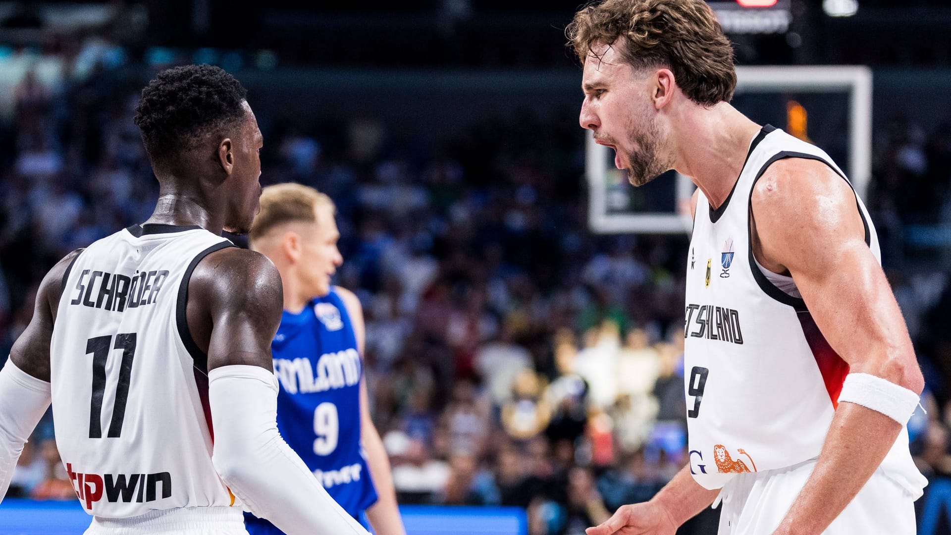 Dennis Schröder and Franz Wagner (right): Germany has reached the final.
