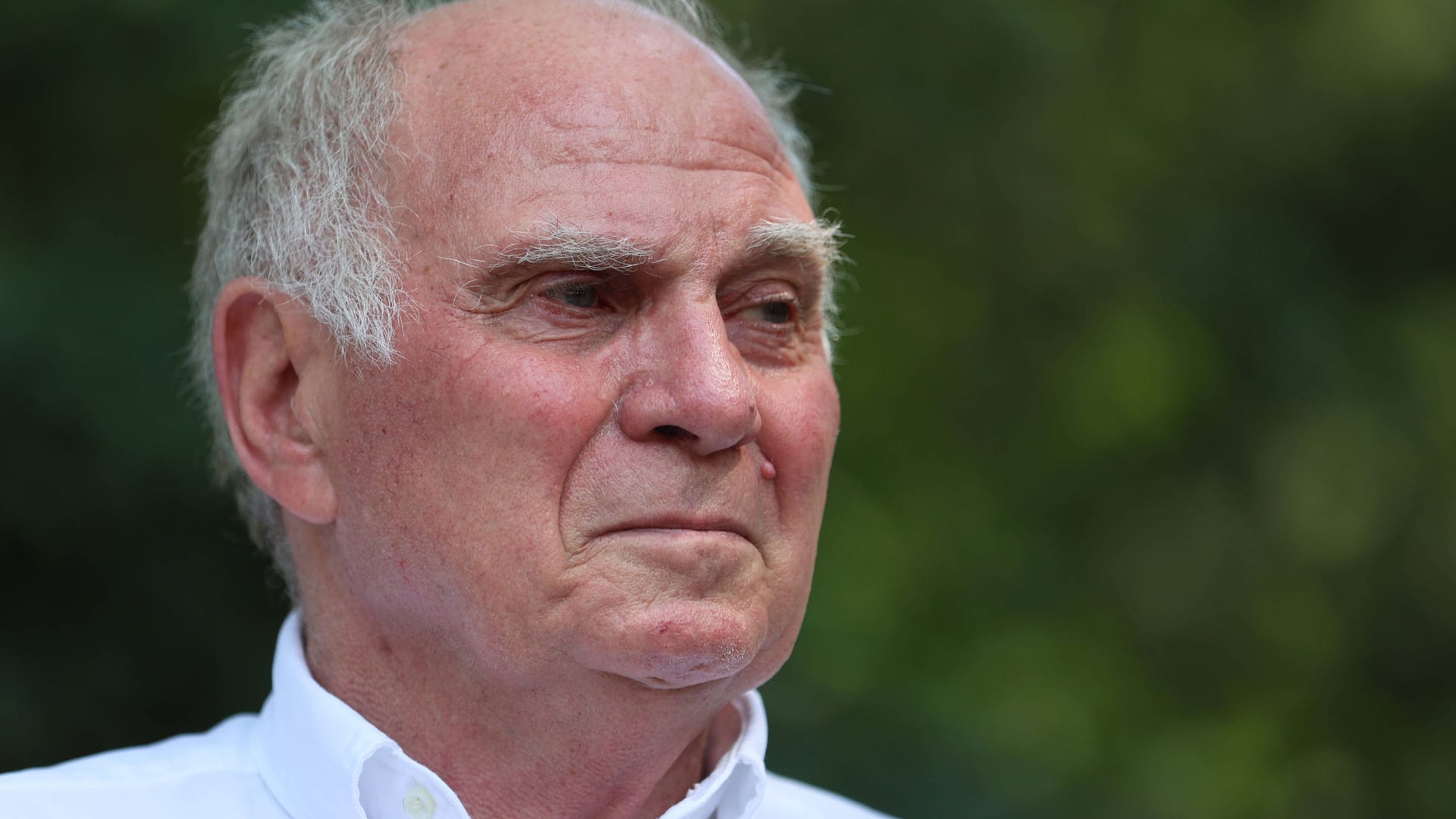 Uli Hoeneß: He is honorary president of FC Bayern.