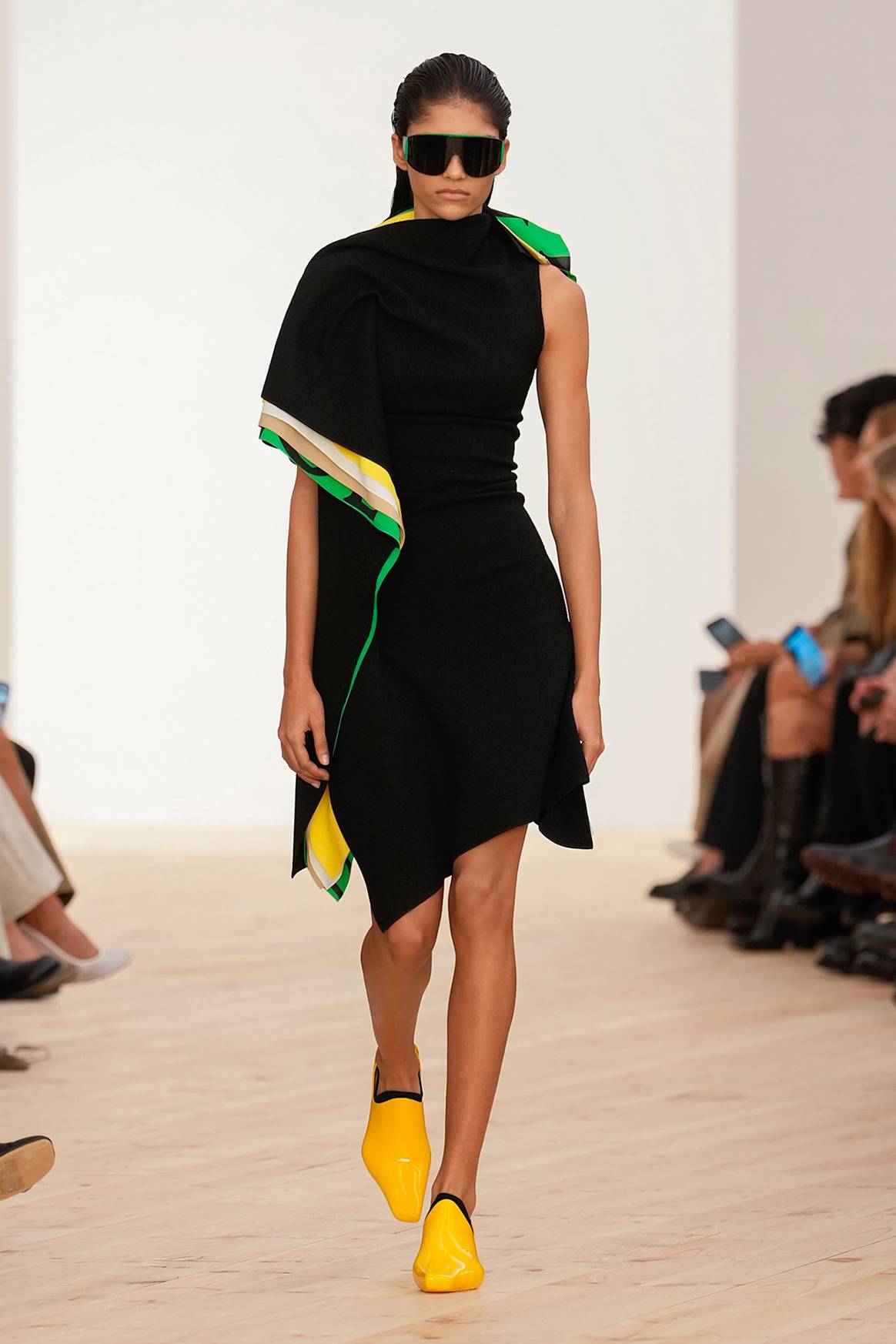 Loewe, desfile de presación de la colección de mujer para la temporada primavera/endo 2026.