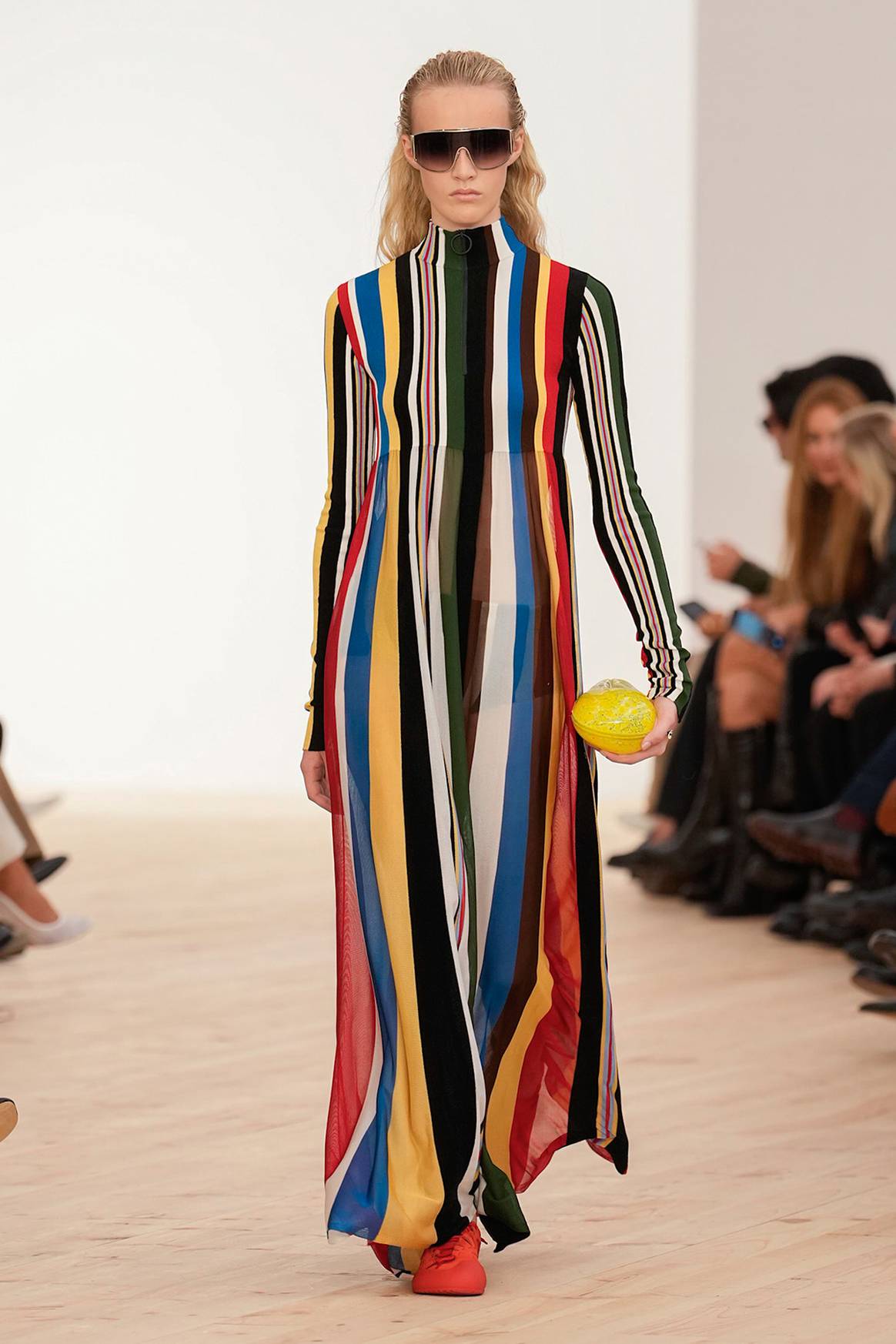 Loewe, desfile de presación de la colección de mujer para la temporada primavera/endo 2026.