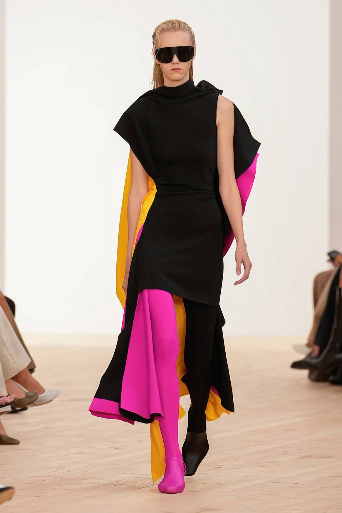 Loewe, desfile de presación de la colección de mujer para la temporada primavera/endo 2026.