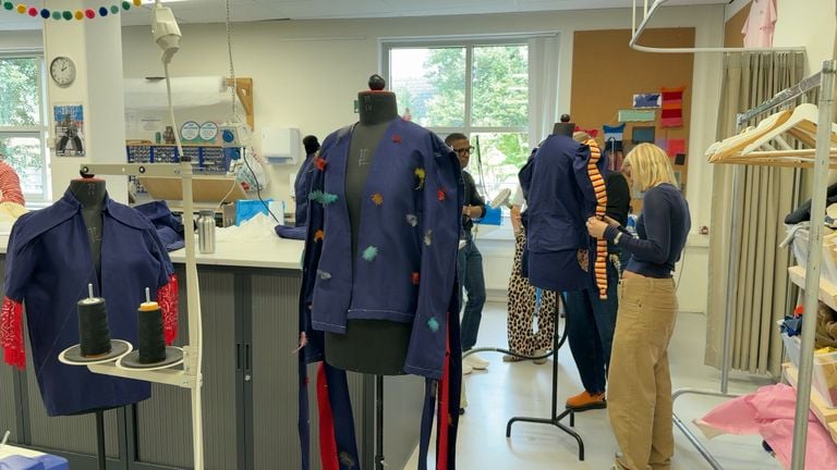 The students perfect their Oeteldonkse Kielen (photo: Megan Hanegraaf)