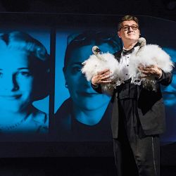 Gabriel Oliveri as Truman Capote in "Dearest Truman". | Photo: Carlos Furman for the San Martín Theater