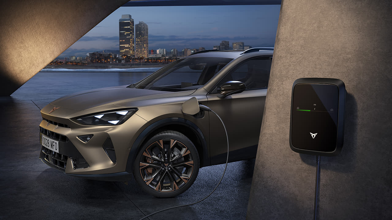 New CUPRA Formentor Hybrid: There is a red thread that connects us
