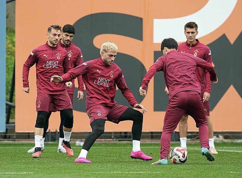On which channel is the Başakşehir - Galatasaray match on?