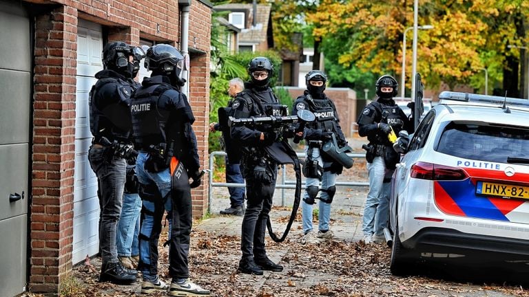 Some of the additional people deployed (photo: Toby de Kort/Heitink Press Agency).