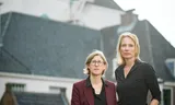Former lawyer Ariane Hendriks and lawyer Ingrid Vledder. Photo Merlijn Doomernik 
