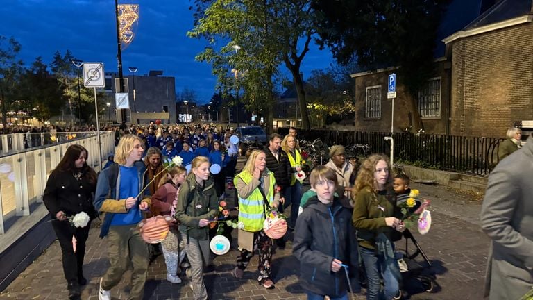 The turnout was large (photo: Jos Verkuijlen).