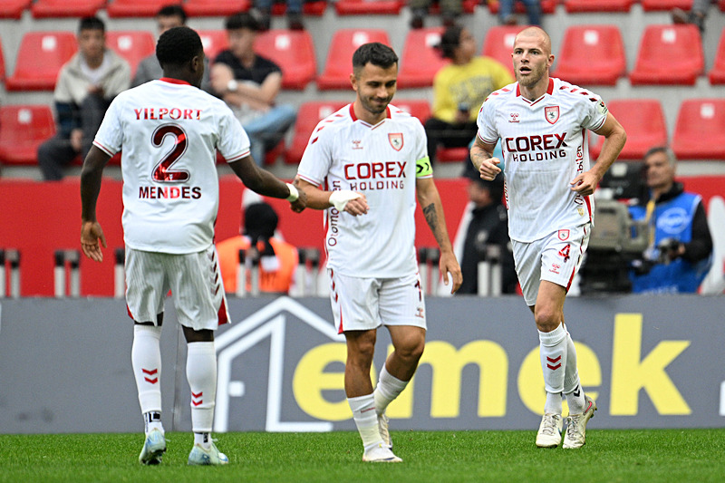 Samsunspor-Dinamo Kyiv match statistics
