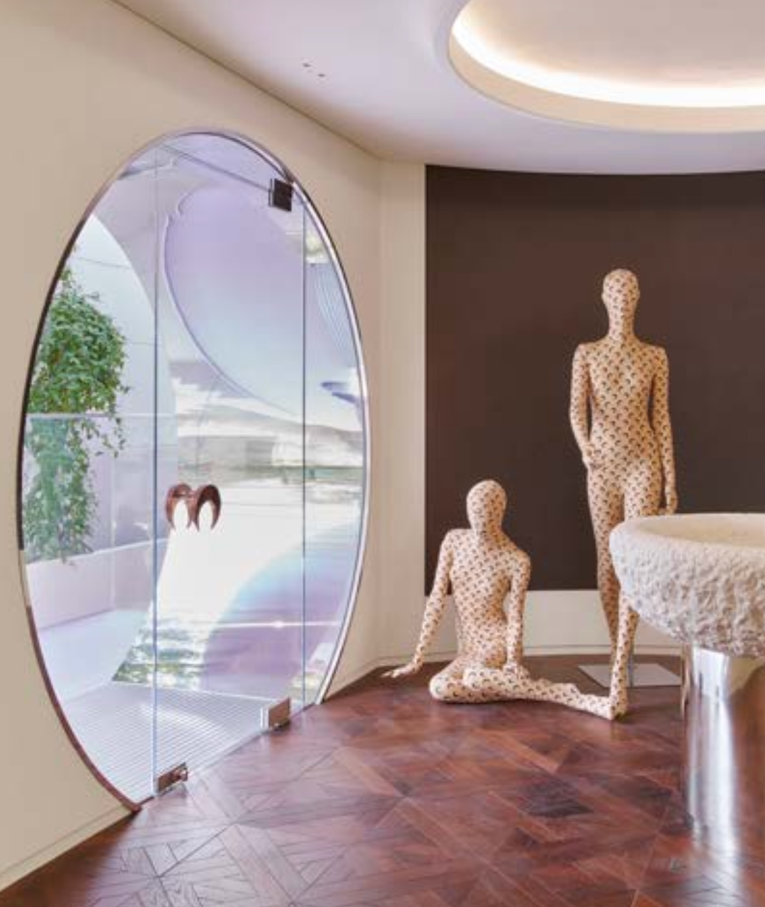 Mannequins provide a lived-in feeling.