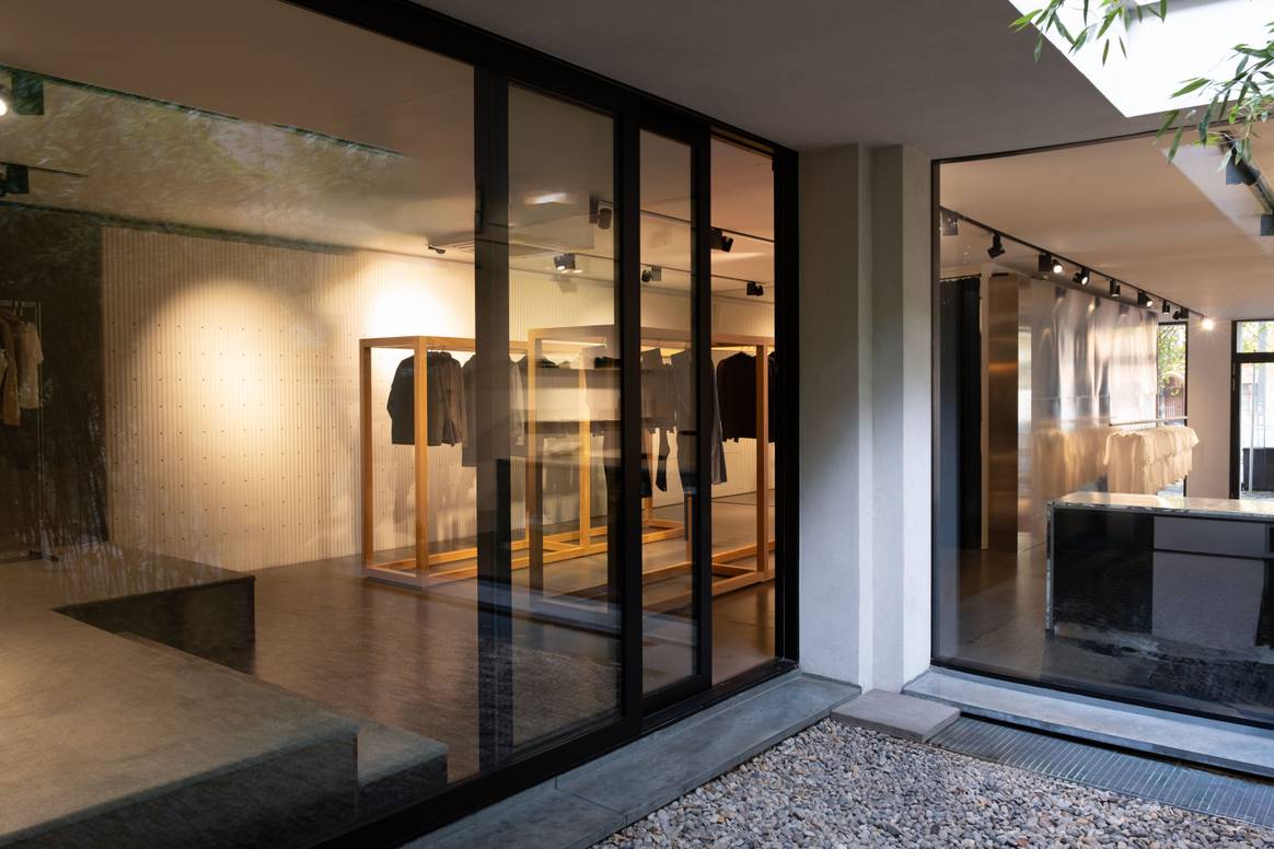 Asket's pop-up in Berlin