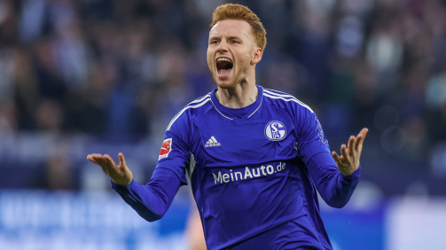 Van den Berg during his loan at Schalke
