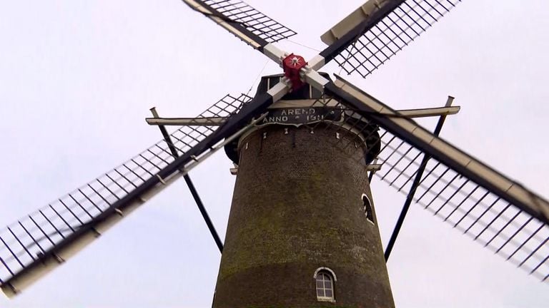 Mill De Arend in Wouw (photo: Shalom Zeefuik).