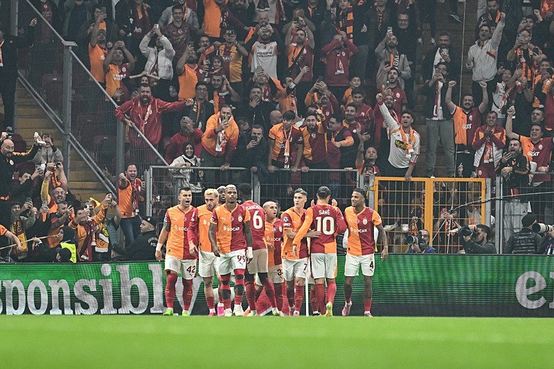 Galatasaray has been undefeated for how many matches?