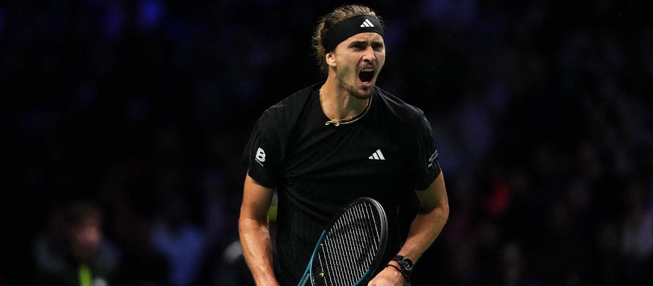 Alexander Zverev celebrates in the match against Alejandro Davidovich at the ATP tournament in Paris