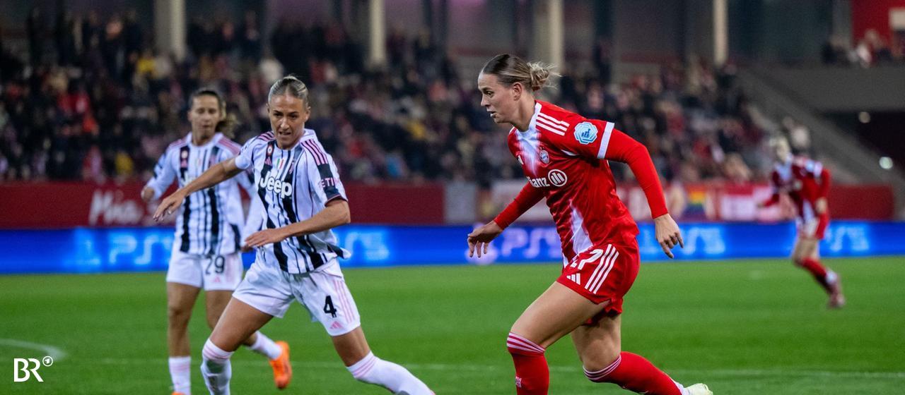 Game scene FC Bayern Women - Juventus Turin