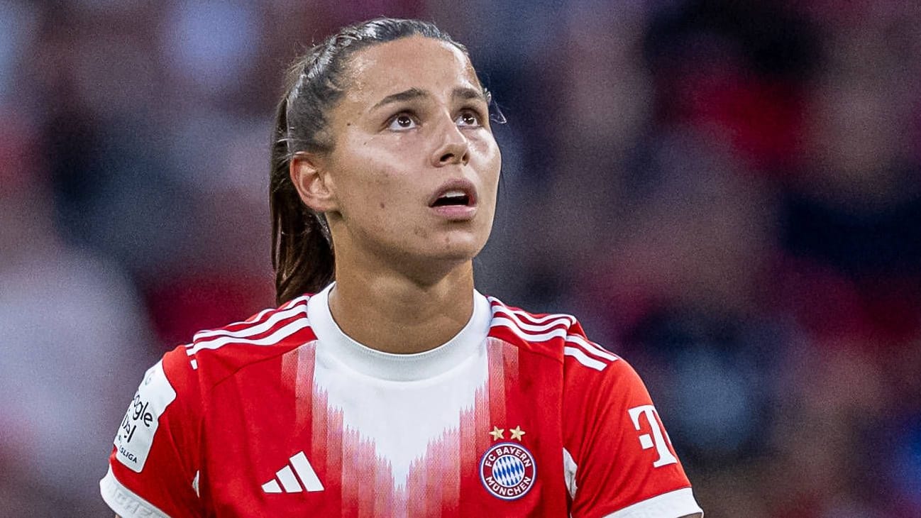 Lena Oberdorf: Bayern start in the "Ceremony" With a cracker.
