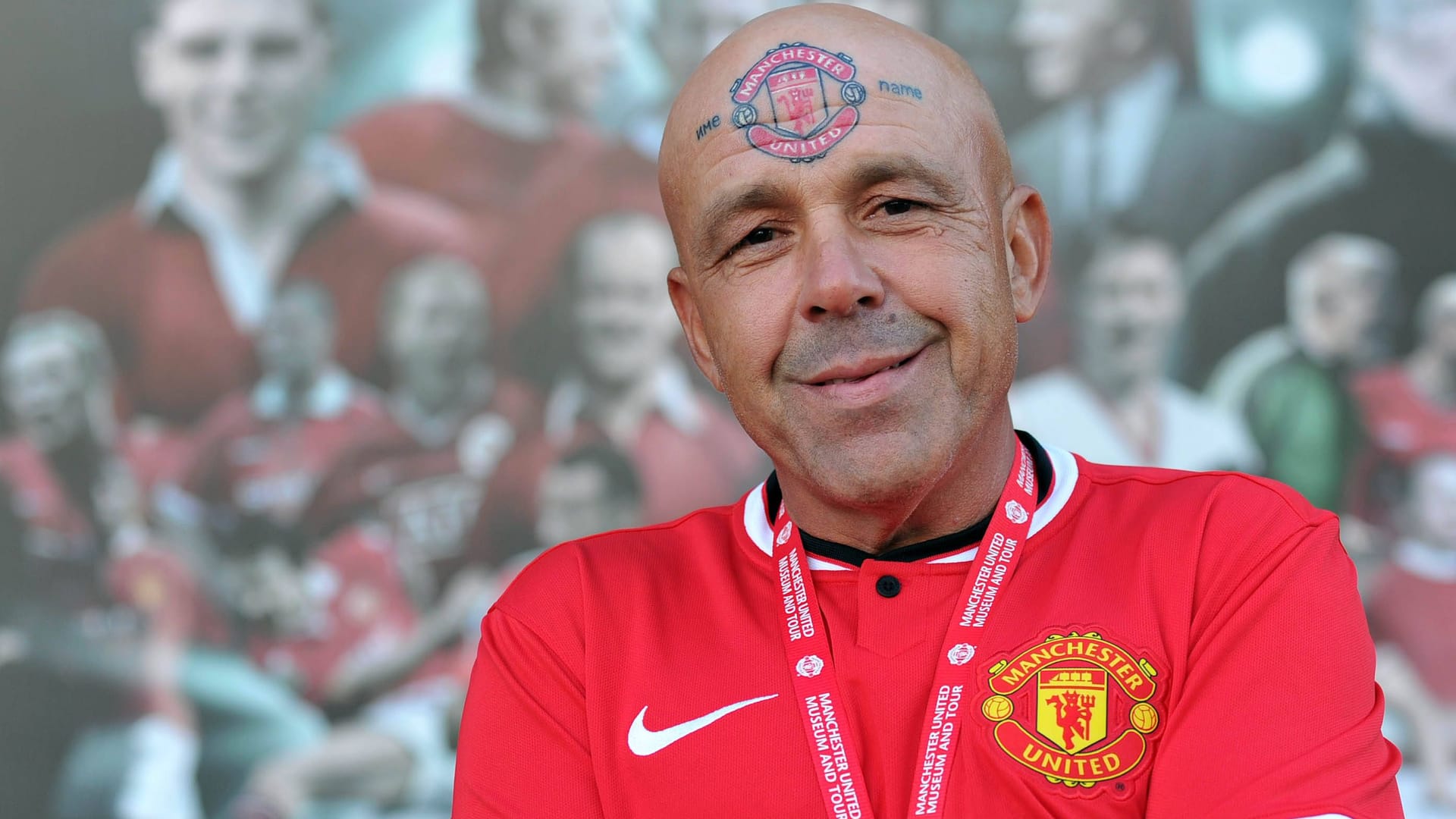 Marin Levidzhov got his name in "Manchester United" let change.