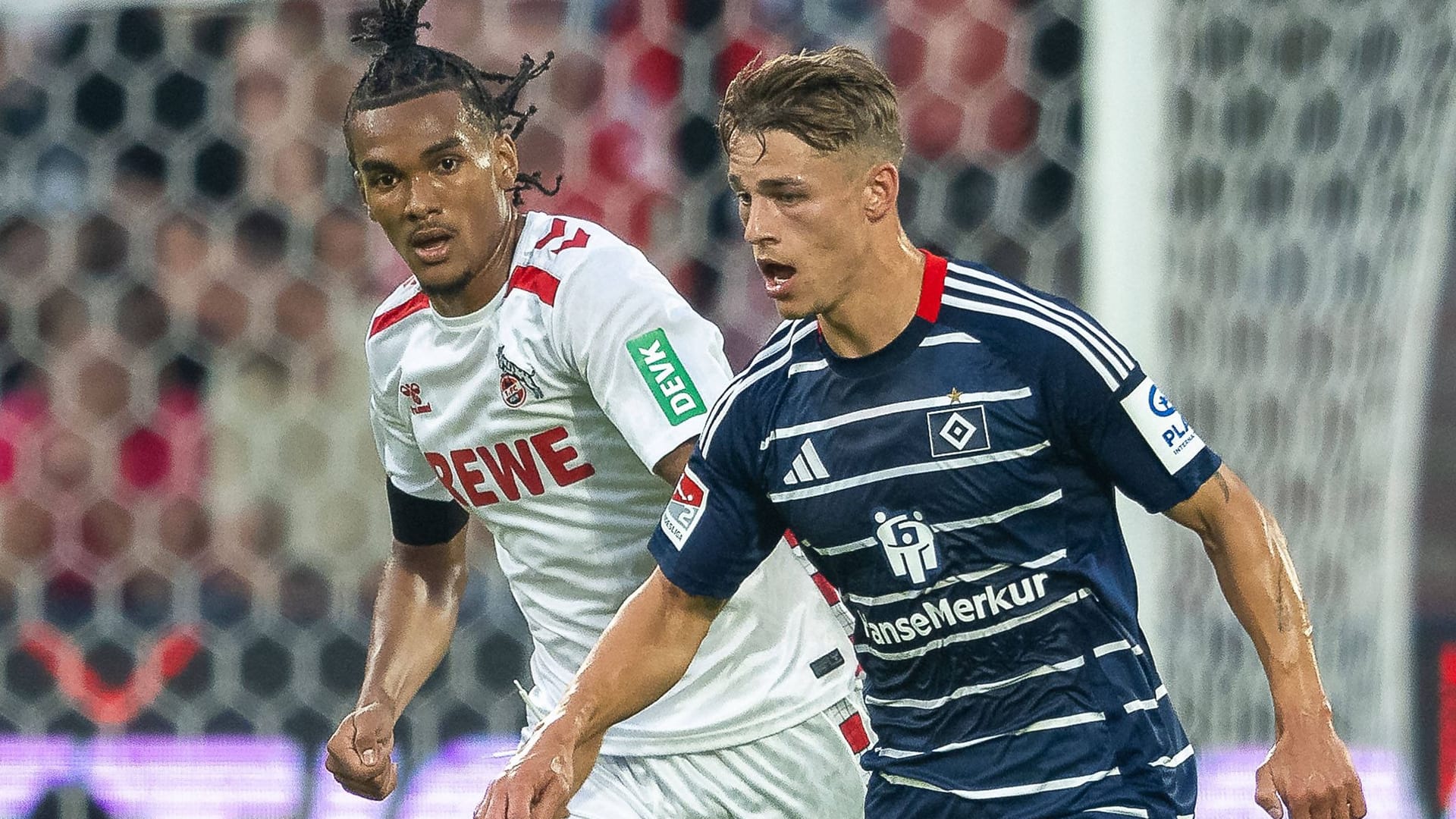Damion Downs (l.) vs. Miro Muheim (archive photo): 1. FC Köln will be without their usual home jersey against HSV.