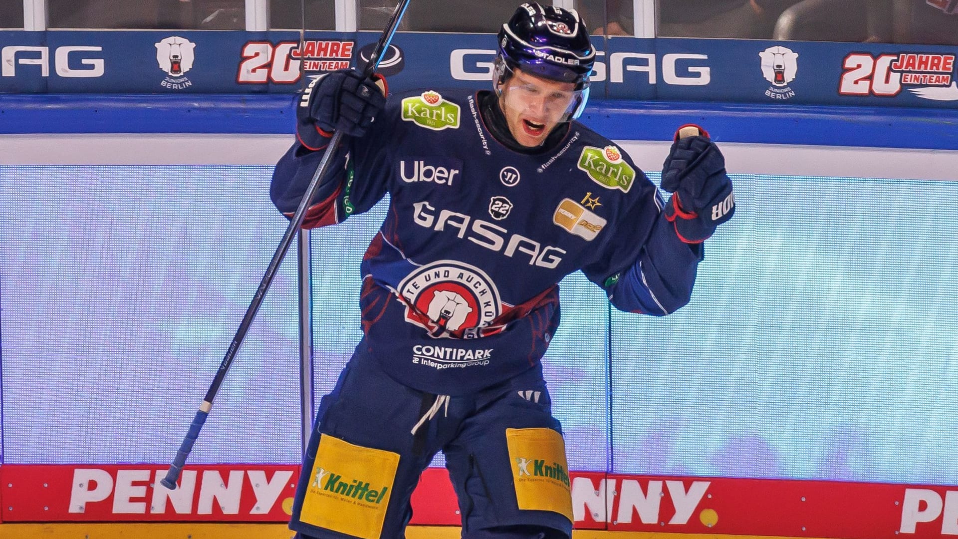 Eisbären Berlin - Straubing Tigers