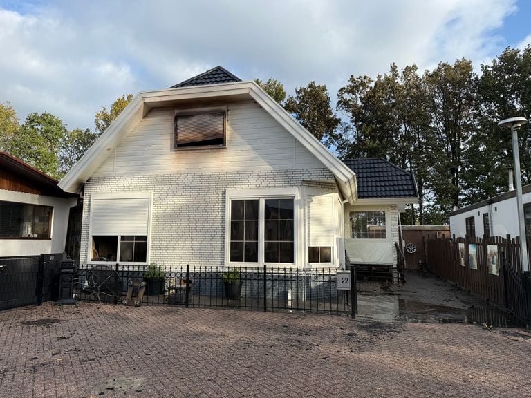 In daylight you can see more of the damage to the house in Wouw (photo: Raymond Merkx). 