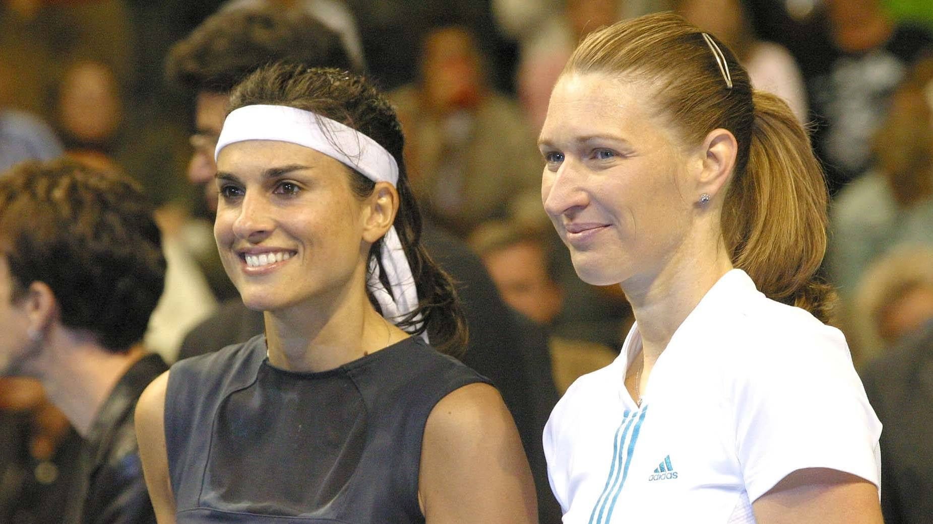 Gabriela Sabatini (left) with Steffi Graf: The two former rivals are still in contact today.