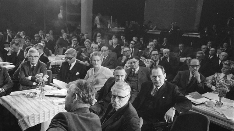 KVP party council meeting in Tilburg (photo: National Archives)