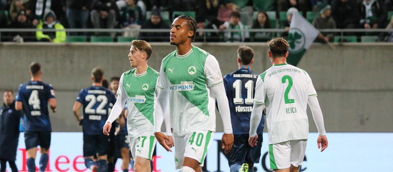 Fürth's David Abrangao looks disappointed