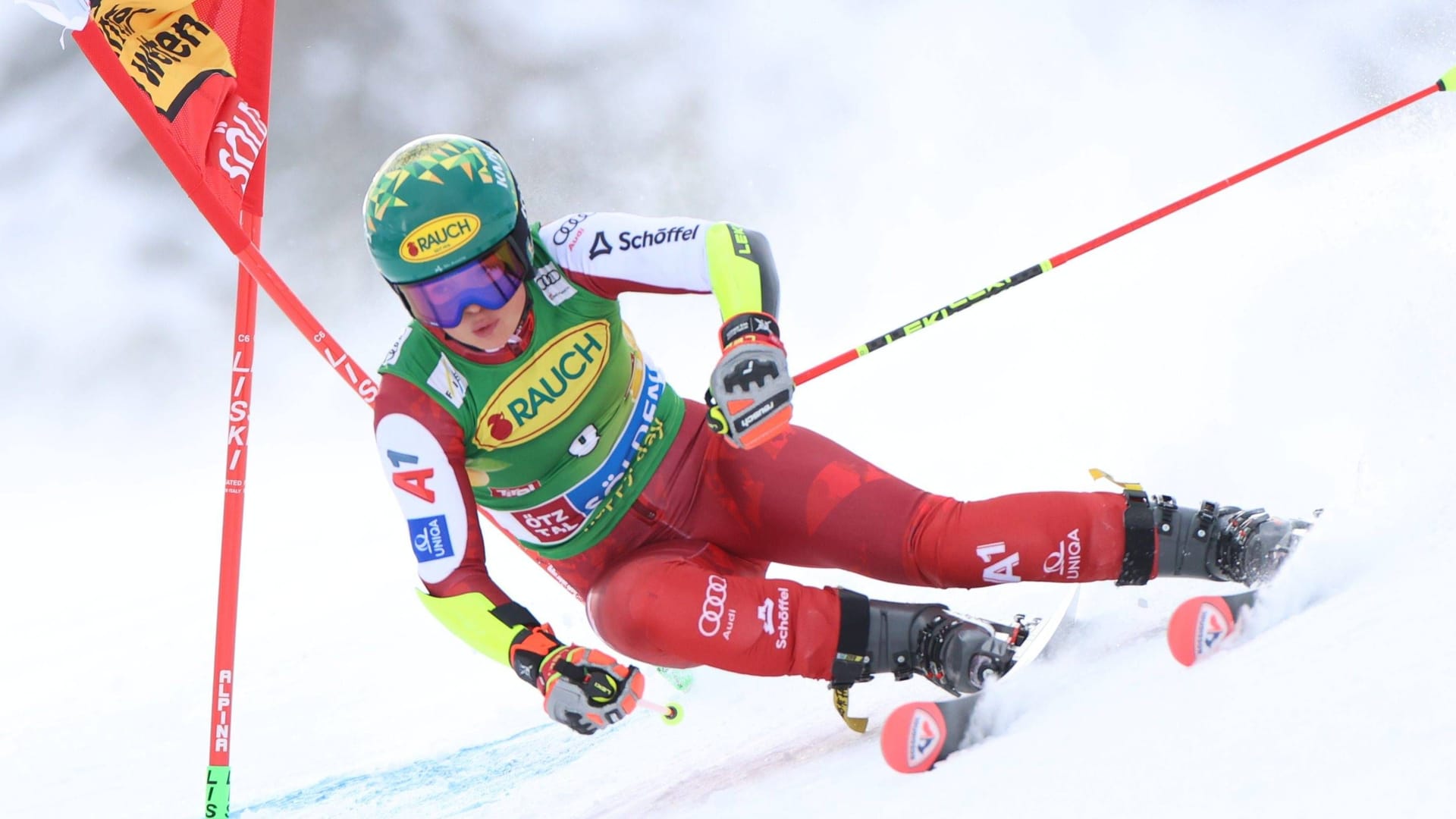 Julia Scheib: She was in the lead after the first round.