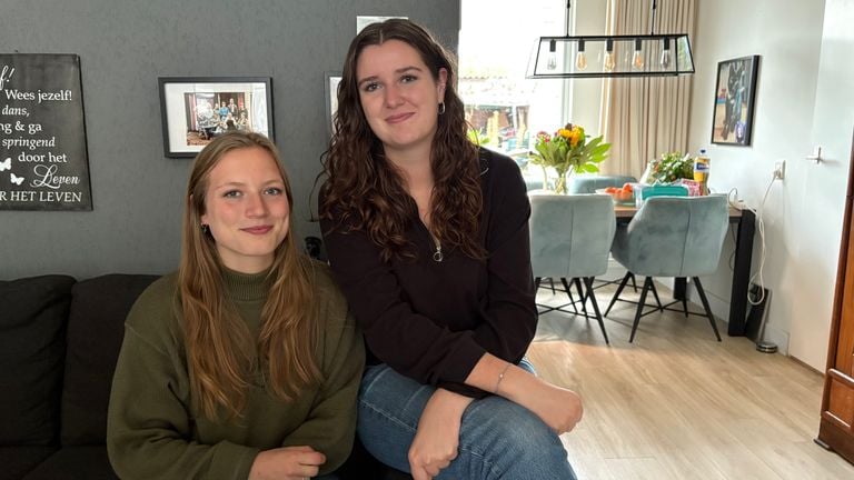 Lieke Potters and Marieke Hanegraaf made the documentary 'Doodgelukkig'.
