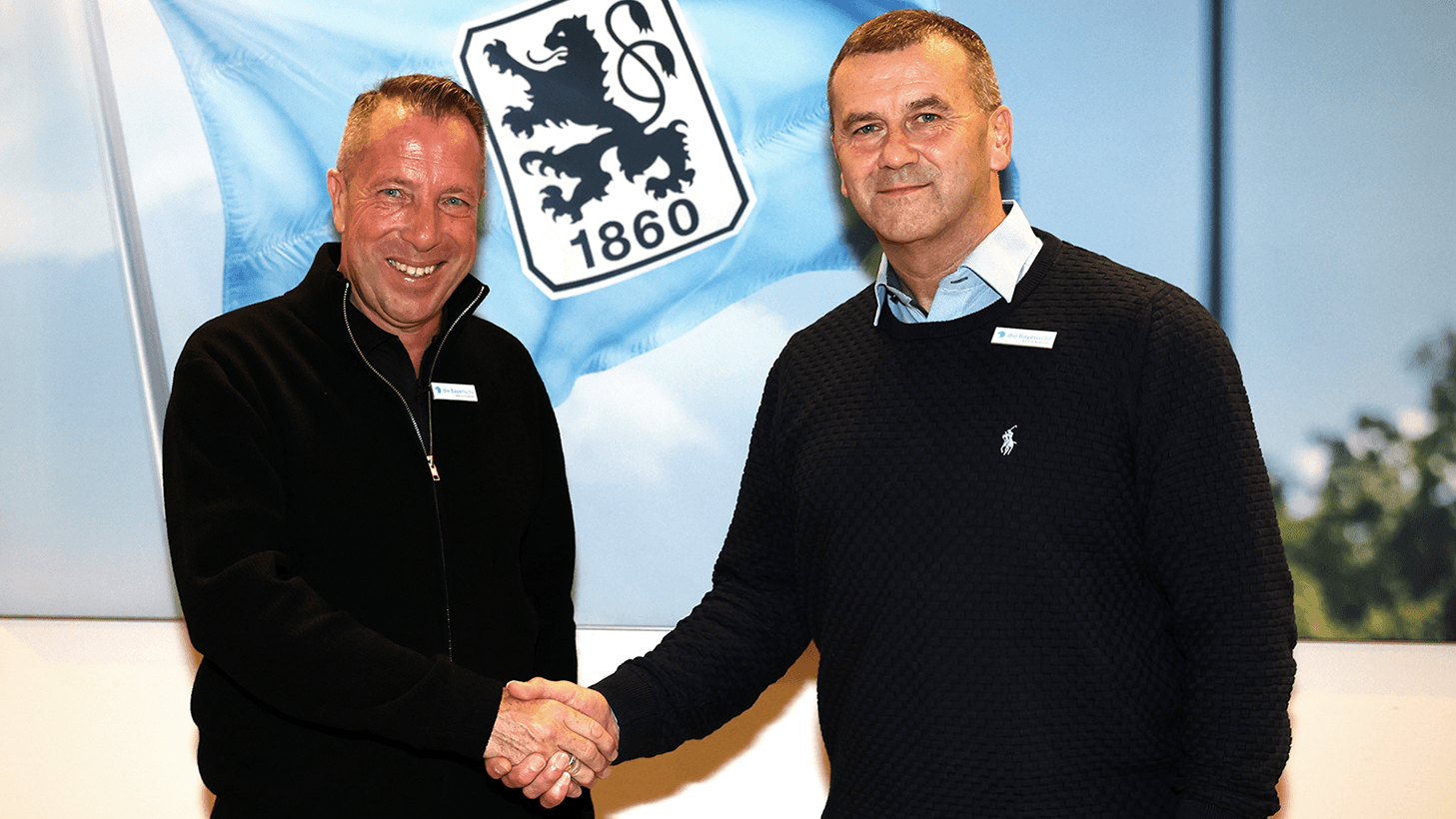 Markus Kauczinski (l.) and Manfred Paula: The interim managing director of the Lions welcomes the new coach. Markus Kauczinski (l.) and Manfred Paula: The interim managing director of the Lions welcomes the new coach.