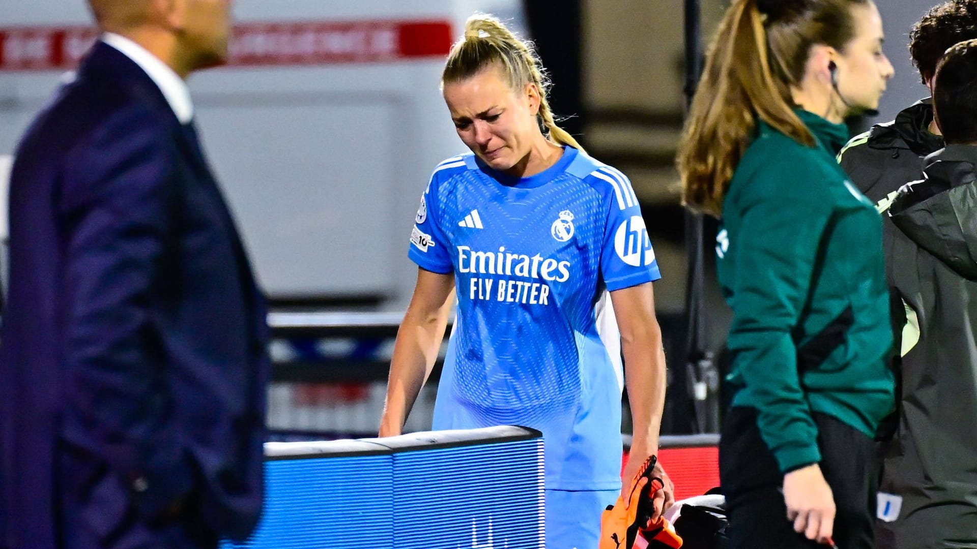 Tears: Merle Frohms leaves the pitch injured for Real Madrid in the game against PSG.