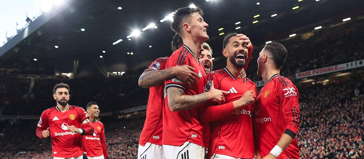 Manchester United celebrates victory against Brighton
